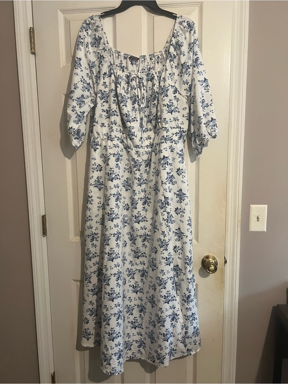 BloomChic White Dress with Blue Floral Print. Size 18/20.